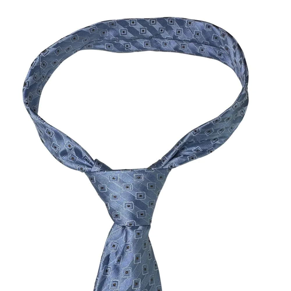 Donald Trump Men's Necktie‎ Silk Designer Light Blue Geometric Pattern